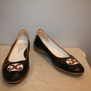 WALTER GENUIN LADIES' GOLF SHOES SZ 7 M